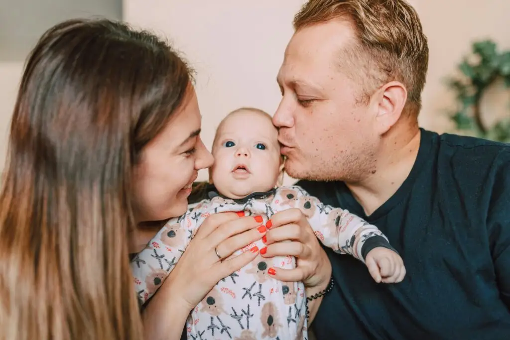 Parent applying for free childcare benefits in France on CAF website